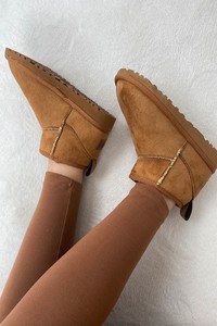 Z-B UGG 01 #3